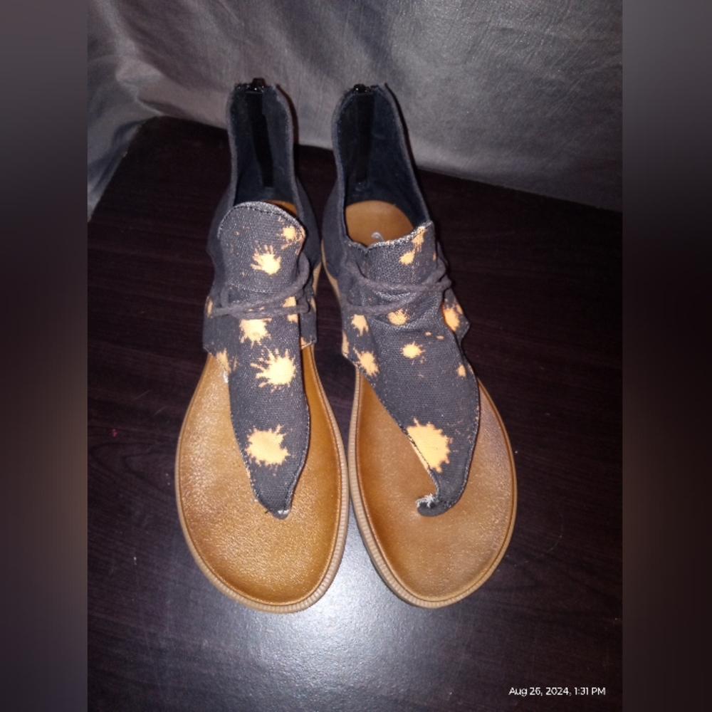 VeryG bleach stain tie dye sandals